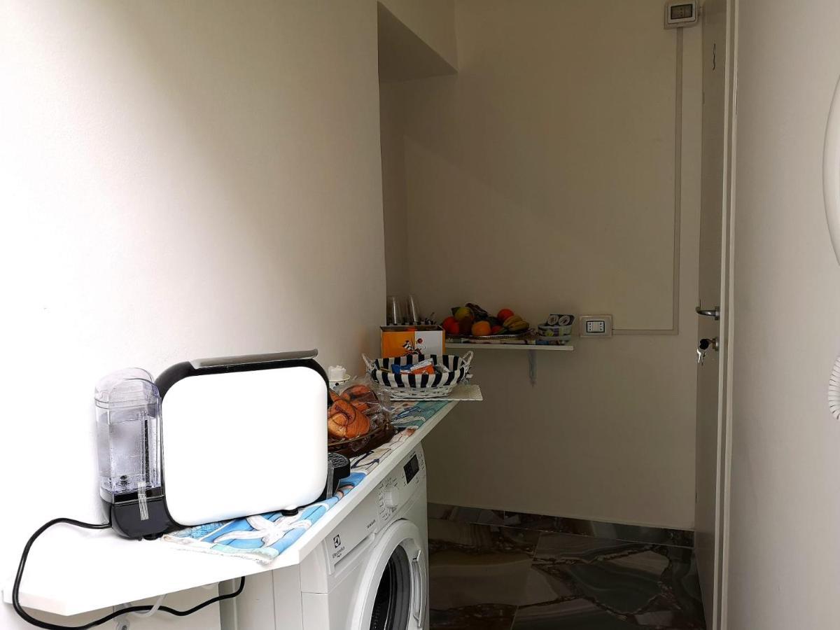Il Faro 17 Bed & Breakfast Taranto Exterior photo