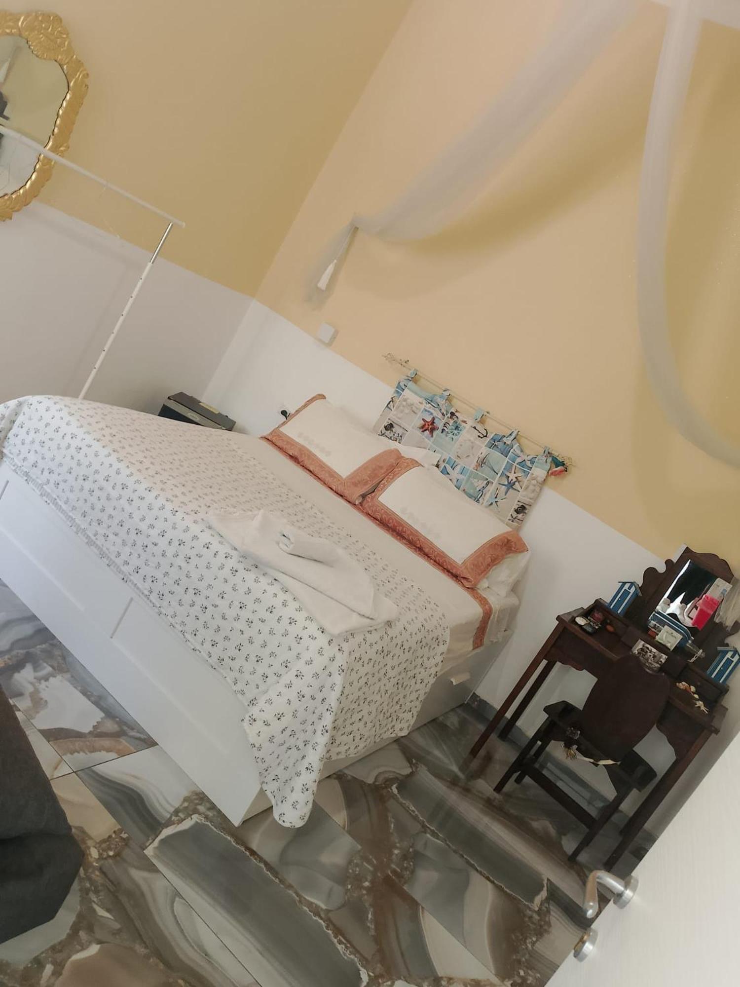 Il Faro 17 Bed & Breakfast Taranto Exterior photo