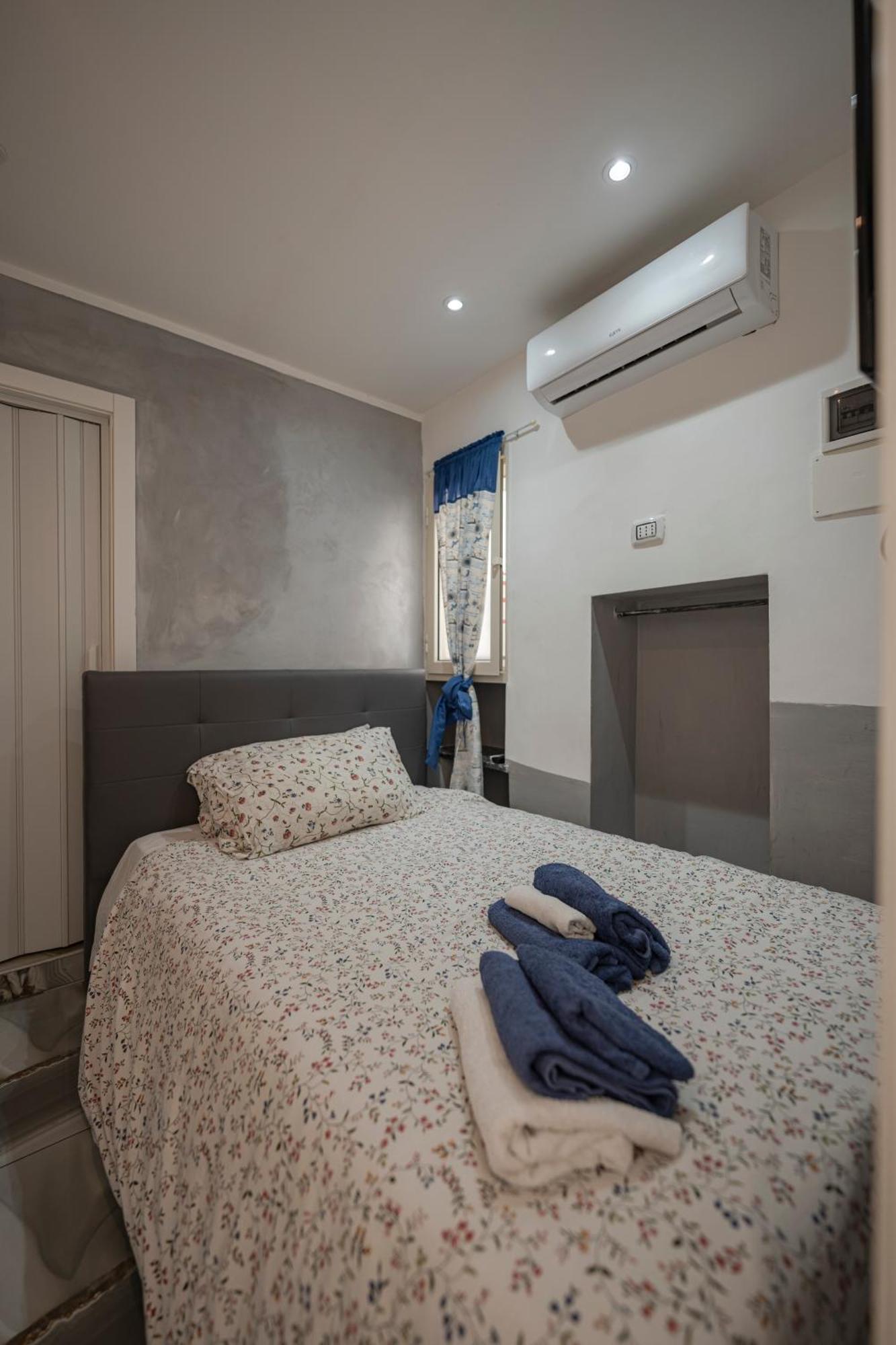 Il Faro 17 Bed & Breakfast Taranto Exterior photo