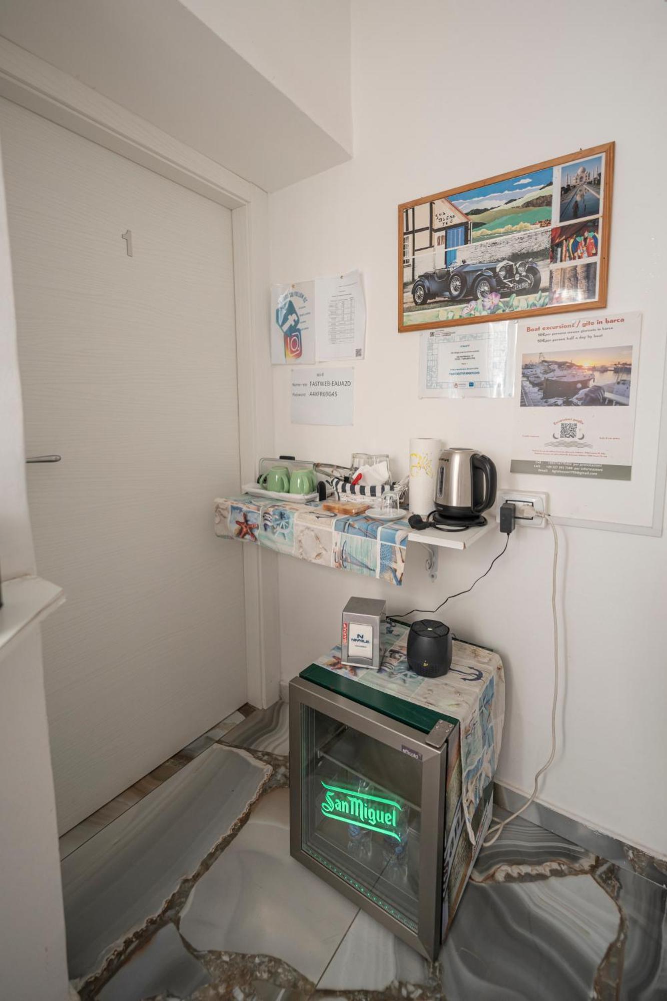 Il Faro 17 Bed & Breakfast Taranto Exterior photo
